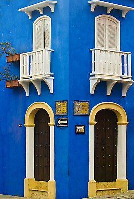 포토 JPG 해외이미지 디자인 외관 여행 건축양식 창문 거리 주택 사람없음 건물 컬러풀 성당 교회 미국 도시 역사 콜롬비아 식민지 해외202004 해외포토 건축물 건축 컬러 북아메리카 종교건축 남아메리카 파일형식 이미지허브