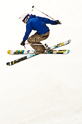 포토 JPG 해외이미지 직업 라이프스타일 행복 스포츠 여행 포즈 모션 휴가 스키 산 한명 사람 성인 태양 얼음 힘 기쁨 추위 자유 흰색 용기 위험 순수 속도 무료 무임승차 운동가 해외202004 해외포토 자연요소 1 그릇 감정 컬러 컨셉 겨울스포츠 생활 승차 파일형식 이미지허브