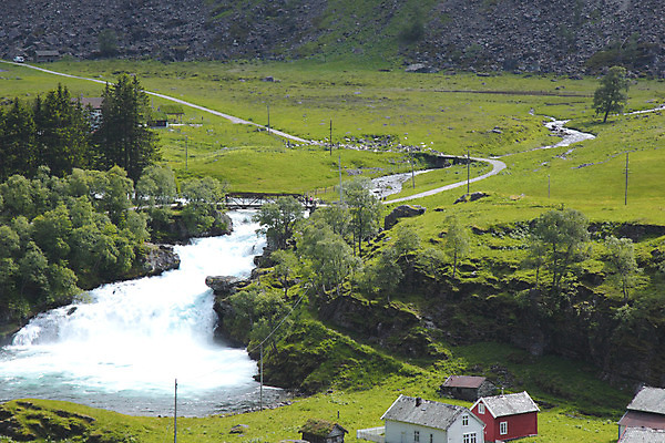 포토 JPG 해외이미지 구름 공원 호수 여행 이동 모션 자연 하늘 휴가 산 노르웨이 풍경 사람없음 야외 초록색 물 여름 파란색 강 평화 환경 침묵 봄 폭포 젖음 흐름 가을 바위 흰색 시골 신선 개울 떨어짐 숲 시원함 내추럴 스칸디나비아 해외202004 해외포토 자연요소 계절 공공시설 유럽 컬러 컨셉 소리 돌_바위 생태계 파일형식 이미지허브