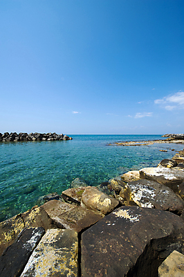 포토 JPG 해외이미지 외관 바다 사람없음 야외 가로 산타클로스 이탈리아 지중해 언덕 휴양지 암초 마리아 포트 해외202004 해외포토 유럽 종교 크리스마스 장소 파일형식 이미지허브