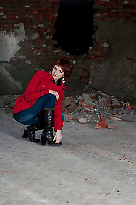 포토 JPG 해외이미지 백인 모델 1 응시 드레스 옷 여자 행복 포즈 신체 장난 휴가 휴식 갈색머리 건강 한명 미소 사람 성인 청춘 유행 산책 기쁨 달콤 내추럴 러시아인 스타일 해외202004 해외포토 서양인 헤어스타일 시선 감정 컨셉 표정 맛 파일형식 이미지허브