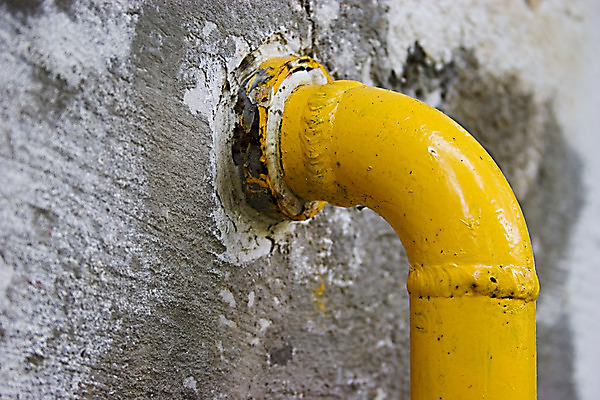 포토 JPG 해외이미지 산업 선 벽 백그라운드 교통시설 추상 사람없음 노란색 에너지 철 시멘트 연료 가스 튜브 분배 콘크리트 파이프라인 해외202004 해외포토 컬러 교통 무늬 시설 파이프_관 파일형식 이미지허브