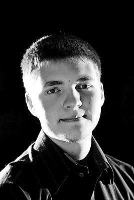 포토 JPG 해외이미지 백인 모델 옷 남자 포즈 청소년 한명 사람 소년 10대 유행 표현 닫기 스타일 해외202004 해외포토 서양인 1 어린이 모션 파일형식 이미지허브