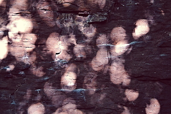 포토 JPG 해외이미지 디자인 모래 벽 백그라운드 패턴 건축양식 자연 벽지 추상 그림자 사람없음 빛 햇빛 반사 검은색 어둠 회색 바위 흰색 원형 거친 묘사 질감 대리석 모자이크 암초 그런지 화강암 해외202004 해외포토 도형 건축 컬러 무늬 재료 태양 암석 돌_바위 생태계 파일형식 이미지허브