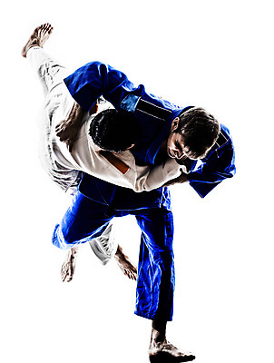 포토 JPG 해외이미지 전신 남자 실루엣 스포츠 2 그림자 두명 무도 기모노 흰배경 싸움 유도 고립 해외202004 해외포토 백그라운드 모션 촬영기법 사람 격투기 흰색 일본전통의상 파일형식 이미지허브