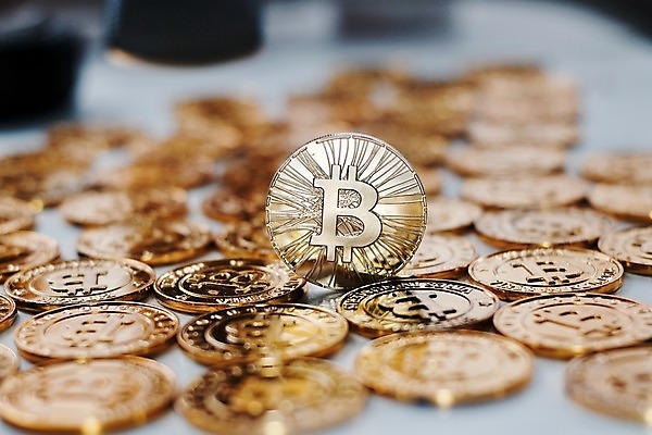 포토 JPG 해외이미지 돈 인터넷 비즈니스 안전 사람없음 금융 동전 저축 황금 발굴 무역 보안 결제 가치 해외202004 해외포토 산업 경제 재산 파일형식 이미지허브