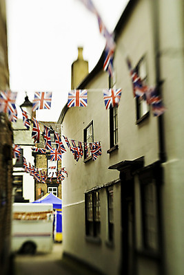 포토 JPG 해외이미지 전통 선 영국 잉글랜드 텐트 사람없음 장식 상점 축제 축하 깃발 시장 정사각형 타운 공평 애국심 전국 해외202004 해외포토 도형 유럽 컨셉 캠핑도구 도시 파일형식 이미지허브