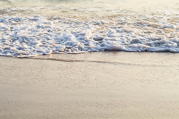 포토 JPG 해외이미지 모래 파도 바다 자연 표면 풍경 사람없음 물 여름 빛 모래사장 햇빛 침묵 젖음 투명 액체 떨어짐 매끈함 질감 부드러움 해외202004 해외포토 자연요소 계절 컨셉 태양 소리 감각 생태계 파일형식 이미지허브