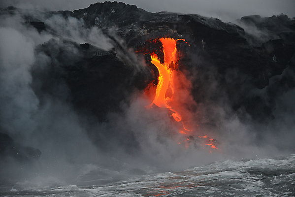 포토 JPG 해외이미지 바다 사람없음 야외 흐름 뜨거움 연기 위험 재해 화산 용암 화산섬 해외202004 해외포토 섬 컨셉 산 파일형식 이미지허브
