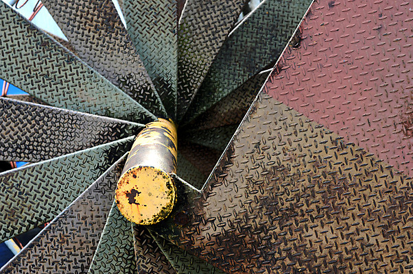 포토 JPG 해외이미지 모양 라이프스타일 디자인 외관 벽 백그라운드 곡선 건축양식 사다리 난간 추상 주택 실내 나선형 사람없음 내부 건물 계단 금속 방 흰색 원형 역사 철 묘사 천장 오르기 일반 단계 굴곡 철강 철책 스타일 해외202004 해외포토 도형 건축물 건축 선 컬러 무늬 모션 재질 생활 도구 파일형식 이미지허브