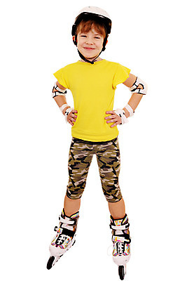 포토 JPG 해외이미지 백인 라이프스타일 여자 행복 어린이 스포츠 건강 한명 사람 취미 운동복 장비 스케이트 스케이팅 롤러블레이드 보호 헬멧 롤러 스케이터 해외202004 해외포토 서양인 1 옷 감정 스포츠용품 컨셉 겨울스포츠 운동선수 생활 보호장비 파일형식 이미지허브