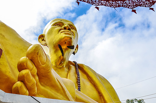 포토 JPG 해외이미지 백그라운드 건축양식 태국 사람없음 옆모습 컴퓨터그래픽 여름 파란색 조각상 믿음 사진촬영 큼 배열 지역 해외202004 해외포토 계절 건축 감정 아시아 뷰포인트 컬러 그래픽 조형물 촬영 크기 파일형식 이미지허브
