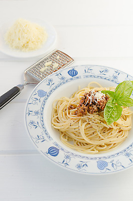 포토 JPG 해외이미지 전통 접시 음식 포크 잎 토마토 채소 유리 치즈 파스타 파슬리 건강 스파게티 육류 돼지고기 요리 사람없음 목재 빨간색 초록색 주방 식당 숟가락 식사 저녁식사 이탈리아 흰색 신선 뜨거움 클래식 향신료 유기농 냅킨 레시피 바질 점심식사 다진 볼로냐 해외202004 해외포토 나무 식물 식기 웰빙 유럽 컬러 컨셉 식재료 재료 재질 유제품 서양음식 수저 상점 향미료 파일형식 이미지허브