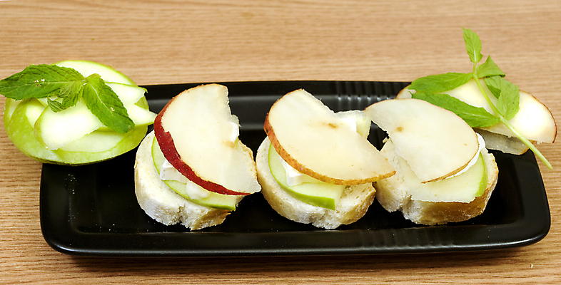 포토 JPG 해외이미지 음식 빵 조각 잎 과일 손가락 치즈 샌드위치 건강 요리 사람없음 빨간색 초록색 파티 크래커 식당 식사 흰색 신선 닫기 사과 바게트 허브 카나페 준비 날것 프랑스어 점심식사 뷔페 해외202004 해외포토 식물 문자 손 컬러 모션 유제품 서양음식 이벤트 쿠키 상점 파일형식 이미지허브