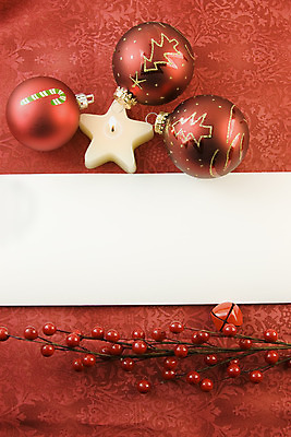 포토 JPG 해외이미지 모양 나무 열매 별 크리스마스 공 휴가 사람없음 장식 빨간색 우주 장식볼 흰색 신용카드 황금 카피스페이스 해외202004 해외포토 자연요소 식물 기념일 컬러 금융 공백 파일형식 이미지허브