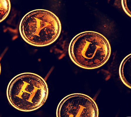 포토 JPG 해외이미지 캐릭터 종이 비즈니스 열쇠 이야기 타이포그라피 사람없음 빨간색 단어 빛 사무실 기계 침묵 과학기술 수확 골동품 키보드 업무 기자 뉴스 클래식 인쇄 편지 철 작가 보고서 신호 언론 타자기 타입 스트라이크 여의주 옛날 중고 출판 레터링 해외202004 해외포토 직업 문자 컬러 컨셉 농업 기술 소리 작업 파일형식 이미지허브