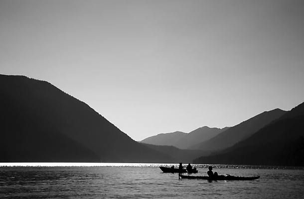 포토 JPG 해외이미지 나무 공원 호수 자연 산 풍경 사람없음 야외 물 여름 환경 봄 시골 보트 숲 뱃놀이 워싱턴 해외202004 해외포토 자연요소 식물 계절 공공시설 배_교통 전통놀이 미국 생태계 파일형식 이미지허브
