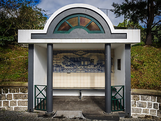 포토 JPG 해외이미지 전통 디자인 도로 벽 여행 꽃무늬 패턴 교통시설 버스 미술 사람없음 장식 우주 페인트 정보 수확 흰색 도시 판넬 도자기 기다림 포르투갈 심볼 타일 묘사 질감 출퇴근 예술가 모자이크 지역 광택 승객 타운 일반 그만 길가 핸드메이드 해외202004 해외포토 꽃 유럽 길 육상교통 컬러 교통 무늬 농업 비즈니스 모션 문화예술 대중교통 시설 파일형식 이미지허브