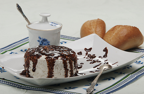 포토 JPG 해외이미지 전통 음식 농업 다이어트 재료 치즈 건강 사람없음 마을 흰색 신선 아침식사 농부 컵받침 내추럴 채식주의자 칼슘 핸드메이드 해외202004 해외포토 직업 산업 컬러 유제품 식사 받침대 채식 파일형식 이미지허브