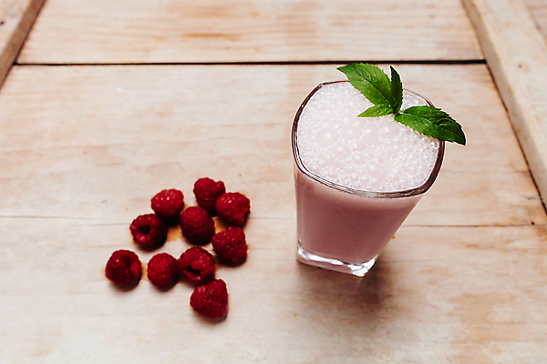 포토 JPG 해외이미지 라이프스타일 열매 음료 음식 분홍색 백그라운드 과일 유리 탁자 딸기 건강 사람없음 목재 빨간색 주스 우유 에너지 물방울 신선 칵테일 달콤 매끈함 혼합 갈증 산딸기 밀짚 요거트 쉐이크 떨림 단백질 스무디 해외202004 해외포토 나무 식물 컬러 가구 재료 모션 재질 유제품 주류 생활 감각 맛 짚 영양소 파일형식 이미지허브