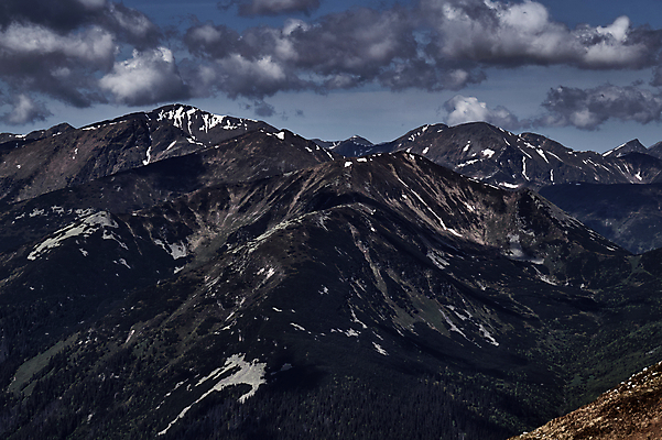 포토 JPG 해외이미지 나무 식물 구름 유럽 하늘 산 풍경 경사 사람없음 숲 관목 폴란드 절정 가문비나무 해외202004 해외포토 자연요소 나라 파일형식 이미지허브
