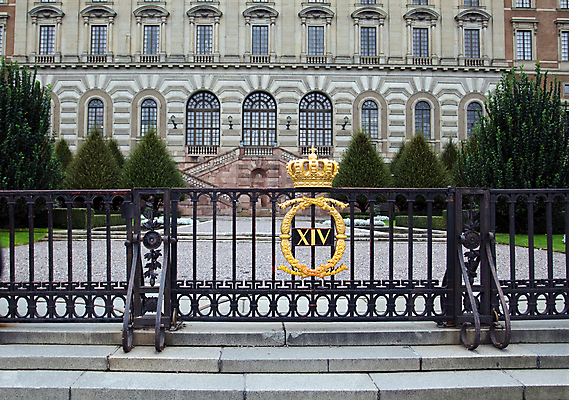 포토 JPG 해외이미지 전통 외관 유럽 여행 왕관 스웨덴 사람없음 건물 울타리 노란색 궁전 도시 센터 역사 황금 왕 국회 귀족 스칸디나비아 스톡홀름 옛날 해외202004 해외포토 건축물 나라 컬러 고건축 북유럽 담장 파일형식 이미지허브