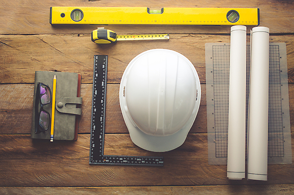 포토 JPG 해외이미지 산업 신발 안전 사람없음 목재 기술자 계획 헬멧 전자 테이프 장면 수목 해외202004 해외포토 나무 직업 컨셉 재료 문구용품 보호장비 파일형식 이미지허브