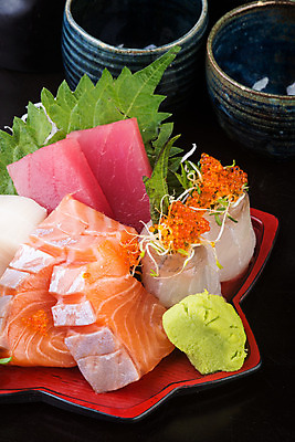 포토 JPG 해외이미지 전통 접시 아시아 음식 조각 백그라운드 새우 건강 어류 동양인 사람없음 빨간색 세트 일본 식사 저녁식사 여러개 초밥 회 흰색 신선 맛 혼합 고추냉이 참치 해산물 날것 문어 연어 모음 점심식사 해외202004 해외포토 식기 나라 컬러 다수 컨셉 연체동물 갑각류 인종 수중동물 양념 일본음식 파일형식 이미지허브