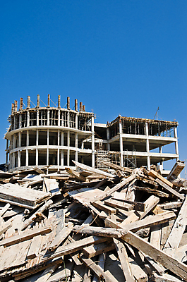 포토 JPG 해외이미지 외관 산업 건축양식 창문 하늘 부동산 벽돌 새로움 주택 사람없음 건물 목재 파란색 문 우주 바위 도시 재산 오솔길 땅 대출 교외 진짜 해외202004 해외포토 나무 건축물 건축 길 컬러 컨셉 재료 금융 돌_바위 파일형식 이미지허브