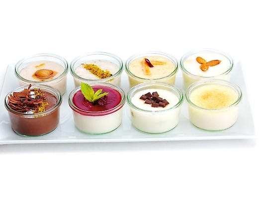 포토 JPG 해외이미지 쟁반 실내 종류 사람없음 여러개 다양 흰배경 푸딩 해외202004 해외포토 다수 백그라운드 디저트 내부 흰색 파일형식 이미지허브