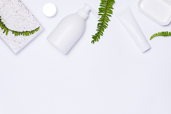 포토 JPG 해외이미지 나뭇잎 실내 사람없음 하이앵글 스파 화장품 흰배경 대리석 스파용품 로션 공병 에스테틱 튜브용기 카피스페이스 해외202004 해외포토 뷰포인트 백그라운드 잎 재료 내부 뷰티 공백 흰색 용기_그릇 오브젝트 병_담는 파일형식 이미지허브