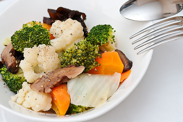 포토 JPG 해외이미지 접시 아시아 음식 포크 다이어트 채소 재료 건강 요리 동양인 사람없음 초록색 빛 컬러풀 식당 숟가락 식사 중국 버섯 흰색 기구 사발 맛 브로콜리 먹기 향신료 메뉴 심플 채식주의자 해외202004 해외포토 식기 나라 컬러 컨셉 모션 수저 인종 상점 사기그릇 채식 향미료 파일형식 이미지허브