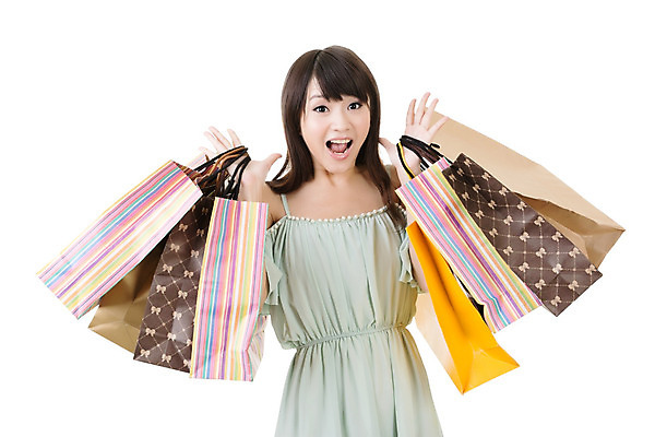 포토 JPG 해외이미지 라이프스타일 응시 여자 행복 아시아 얼굴 백그라운드 가방 휴가 갈색머리 한국 한명 동양인 쇼핑 유행 세일 일본 중국 기쁨 흰색 화려 구매 쇼핑몰 고객 상업 동쪽 소매 고립 해외202004 해외포토 1 헤어스타일 시선 잡화 감정 나라 컬러 컨셉 사람 인종 생활 신체부위 방향 파일형식 이미지허브