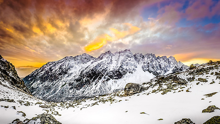 포토 JPG 해외이미지 식물 구름 계절 여행 백그라운드 크리스마스 겨울 자연 하늘 아침 동화 날씨 휴가 새로움 산 파노라마 풍경 사람없음 야외 햇빛 태양 일출 환경 냉동 얼음 일몰 새벽 추위 덮개 흰색 정상 저녁 숲 연도 서리 눈보라 내추럴 슬로바키아 절정 폭설 눈내림 해외202004 해외포토 주간 자연요소 기념일 유럽 컬러 컨셉 눈_날씨 촬영기법 노을 뚜껑 야간 자연재해 생태계 파일형식 이미지허브