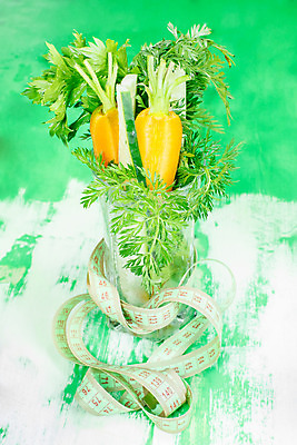 포토 JPG 해외이미지 모양 음식 컨셉 신체 다이어트 채소 오렌지 유리 오이 건강 사람없음 초록색 숫자 우주 침묵 주스 당근 신선 칵테일 상품 몸무게 날씬함 측정 유기농 날것 테이프 칼로리 섬유 내추럴 숙성 얇은 적자 채식주의자 많음 비건 해외202004 해외포토 문자 웰빙 음료 컬러 과일 재질 문구용품 뿌리채소 주류 소리 직물 몸매 채식 파일형식 이미지허브