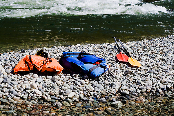 포토 JPG 해외이미지 스포츠 2 오렌지 사람없음 빨간색 초록색 물 파란색 강 햇빛 노란색 장비 회색 급류 노 해외202004 해외포토 자연요소 컬러 과일 태양 선박 파일형식 이미지허브