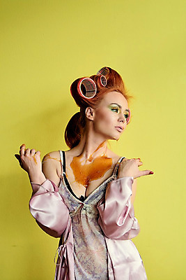 포토 JPG 해외이미지 모델 헤어스타일 손 여자 감정 얼굴 컨셉 신체 가정 건강 한명 치료 유행 상점 스파 화장품 마사지 가죽 미용사 설탕 피부 주부 반죽 롤러 스킨케어 팔 순서 삭제 돌봄 왁스 위생관리 제모 해외202004 해외포토 직업 1 의학 모션 관리 사람 신체부위 뷰티 파일형식 이미지허브