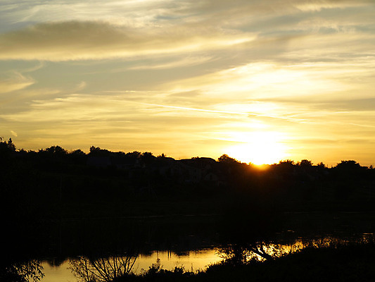 포토 JPG 해외이미지 구름 호수 바다 일러스트 벽지 하늘 아침 휴식 파노라마 풍경 사람없음 빨간색 물 여름 빛 햇빛 태양 평화 일출 맑음 어둠 힘 황혼 일몰 봄 새벽 황금 저녁 시작 장면 마법 천국 솜털 스카이라인 파라다이스 수평선 해외202004 해외포토 주간 자연요소 계절 컬러 컨셉 날씨 촬영기법 노을 야간 파일형식 이미지허브