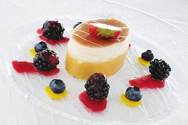 포토 JPG 해외이미지 과일 디저트 치즈 요리 사람없음 케이크 초콜릿 식사 저녁식사 신선 달콤 먹기 푸딩 점심식사 머랭 해외202004 해외포토 음식 모션 유제품 맛 파일형식 이미지허브