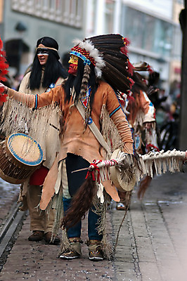 포토 JPG 해외이미지 전통 드레스 공 놀이 독일 가면 사람없음 축제 희망 축하 아기 역사 변장 가면무도회 기간 행진 해외202004 해외포토 옷 감정 유럽 컨셉 모션 사람 무도회 파일형식 이미지허브