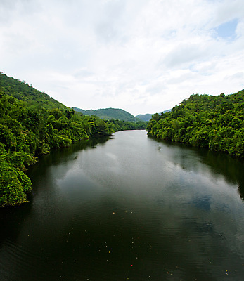 포토 JPG 해외이미지 나무 식물 구름 계절 공원 호수 여행 백그라운드 잎 자연 하늘 산 풍경 사람없음 야외 목재 초록색 물 여름 파란색 빛 강 햇빛 반사 평화 환경 맑음 침묵 가을 바위 흰색 시골 개울 숲 장면 내추럴 해외202004 해외포토 자연요소 공공시설 컬러 컨셉 재료 날씨 태양 소리 돌_바위 생태계 파일형식 이미지허브