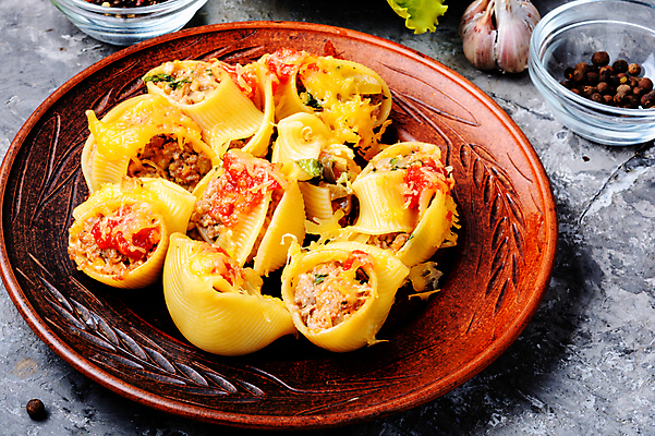 포토 JPG 해외이미지 접시 유럽 음식 토마토 재료 탁자 치즈 파스타 육류 요리 사람없음 식당 식사 저녁식사 이탈리아 소고기 껍질 시골 신선 굽기 지중해 먹기 가득함 메뉴 준비 후추 프랑스어 점심식사 폭식 마카로니 해외202004 해외포토 문자 식기 나라 바다 가구 채소 식재료 모션 유제품 서양음식 상점 구이 향신료 파스타면 파일형식 생활용품 면류 향미료 양념 오브젝트 이미지허브