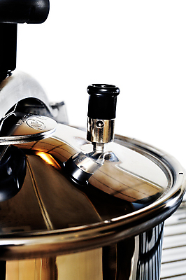 포토 JPG 해외이미지 직업 전통 음식 채소 주방용품 주택 건강 손잡이 사람없음 파란색 세트 금속 주방 수확 흰색 뜨거움 냄비 수증기 호루라기 오브젝트 속도 보안 프랑스어 고립 규격 스테인레스 해외202004 해외포토 문자 컬러 생활용품 농업 재질 안전 건물 솥 파일형식 이미지허브