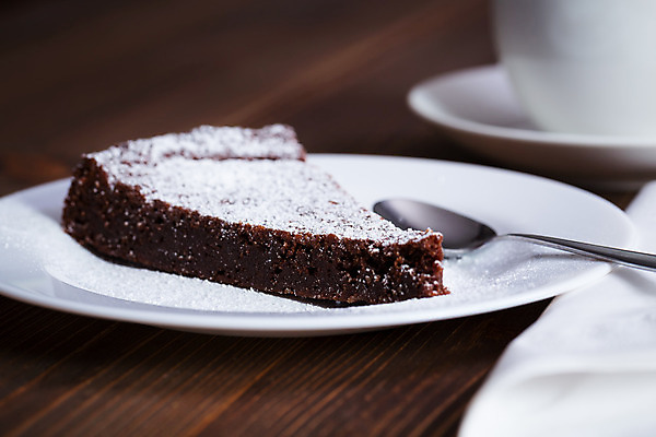 포토 JPG 해외이미지 접시 음식 조각 포크 다이어트 재료 티타임 디저트 친절 식이요법 사람없음 목재 케이크 초콜릿 얼음 어둠 빵집 머그컵 식탁보 우아함 달콤 맛 아침식사 굽기 오브젝트 반죽 부드러움 레시피 버터 영양분 입가심 타르트 핸드메이드 프로스팅 해외202004 해외포토 자연요소 나무 식기 빵 컨셉 휴식 건강 컵 상점 식사 감각 구이 파이_빵 제빵 파일형식 이미지허브