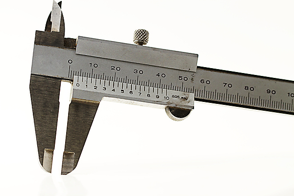 포토 JPG 해외이미지 산업 자 사람없음 금속 장비 회색 과학기술 흰색 기구 도구 공구 작업 기술자 엔지니어 미끄럼틀 측정 작업도구 정비공 공학 계량기 철강 캘리퍼스 해외202004 해외포토 직업 교육 컬러 재질 문구용품 기술 놀이기구 파일형식 이미지허브