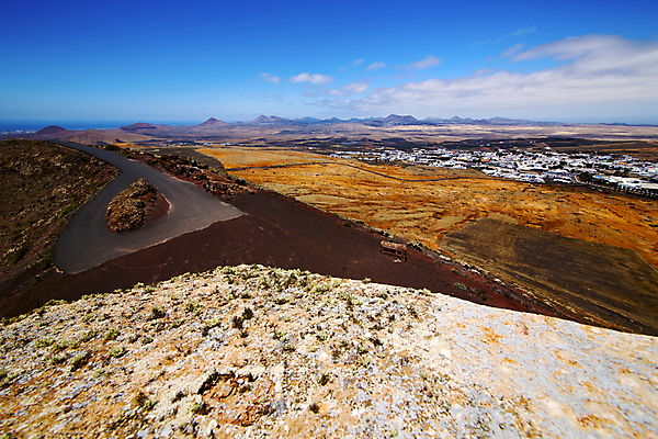 포토 JPG 해외이미지 벽 여행 밭 곡선 건축양식 아프리카 하늘 추상 휴가 벽돌 주택 그림자 사람없음 문 탑 기둥 도시 구멍 역사 스페인 정상 철 타일 부식 전쟁 화산 대리석 천연기념물 빈털터리 옛날 해외202004 해외포토 건축물 건축 유럽 나라 선 무늬 농업 재료 산 건물 파일형식 이미지허브