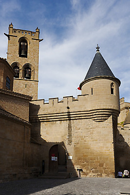 포토 JPG 해외이미지 유럽 벽 여행 건축양식 풍경 사람없음 건물 탑 맑음 바위 운명 도시 수비 역사 스페인 재산 옛날 해외202004 해외포토 건축물 건축 나라 모션 날씨 금융 돌_바위 파일형식 이미지허브