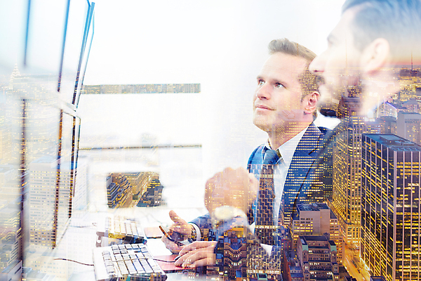 포토 JPG 해외이미지 직업 남자 돈 비즈니스 사업가 통신 창문 성공 전등 사람 앉기 두명 금융 컴퓨터 글로벌 사무실 반사 스크린 자료 거래 정보 성장 도시 업무 비즈니스맨 시장 계획 주식 상인 중개인 분석 만족 경영자 뉴욕 투자 상업 공유 경영 투자자 해외202004 해외포토 감정 컨셉 모션 조명 경제 전자제품 미국 작업 직장인 재산 리더 파일형식 이미지허브