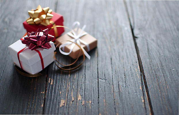 포토 JPG 해외이미지 리본 백그라운드 크리스마스 선물 사람없음 목재 상자 우주 인사 생일 실크 카피스페이스 해외202004 해외포토 나무 기념일 재료 공백 직물 예절 파일형식 이미지허브