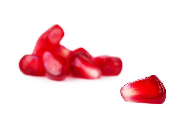 포토 JPG 해외이미지 음식 백그라운드 과일 부분 프레임 건강 씨앗 사람없음 장식 가로 빨간색 빛 활발 젖음 흰색 신선 그룹 중앙 달콤 맛 큼 폭발 다발 먹기 가득함 오브젝트 상쾌 질감 슛 석류 흙더미 숙성 양발 더스트파티클 효과 해외202004 해외포토 식물 감정 컬러 컨셉 모션 흙 크기 파일형식 더미 이미지허브